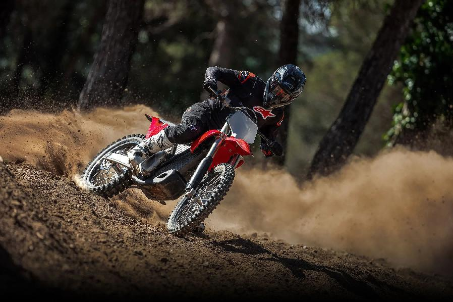 Electric Dirt Bike vs Gas: Which Is Better for Real Riders in 2025?