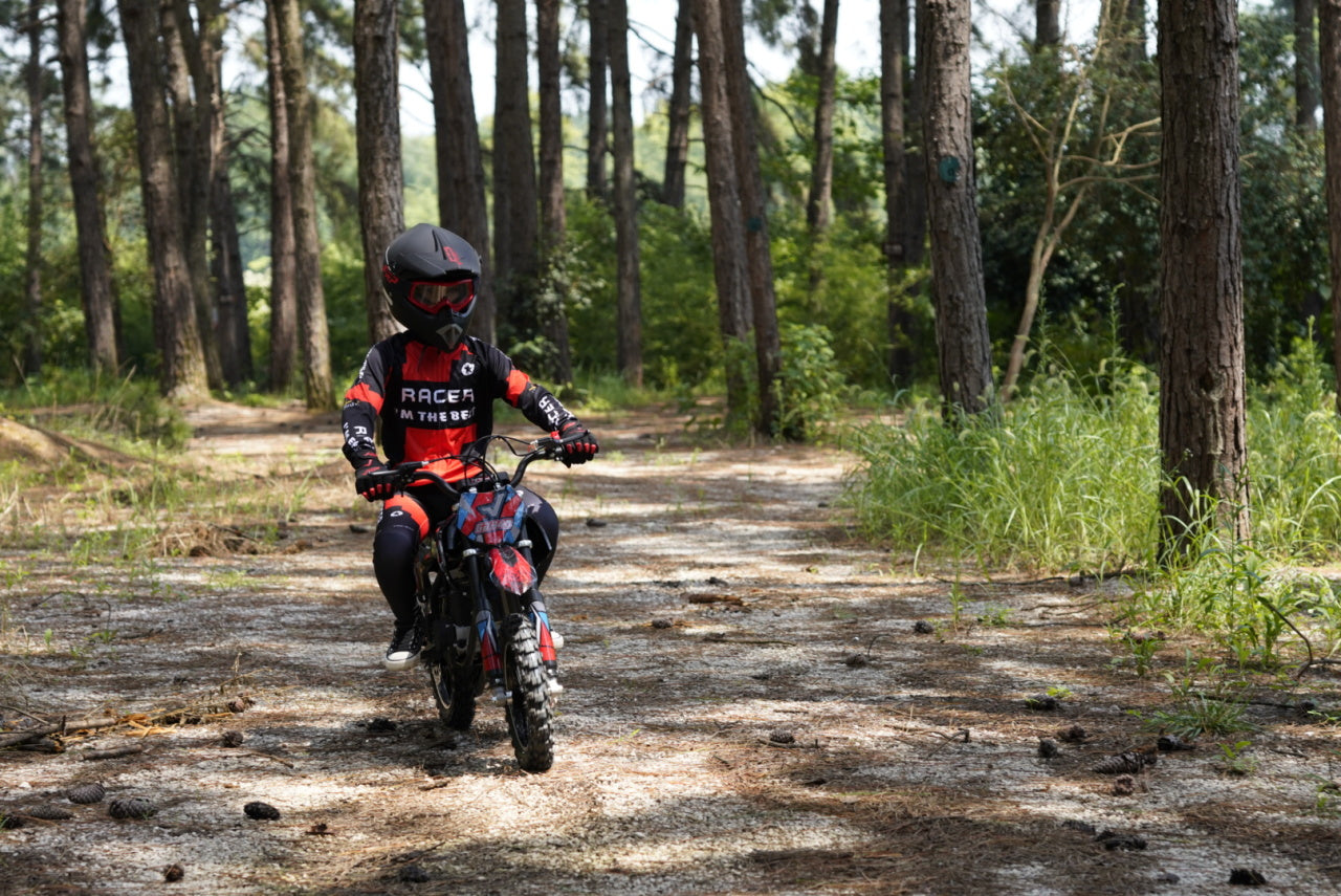 4-Stroke vs 2-Stroke Dirt Bikes: Why the Ogemaw 40 Wins for Kids