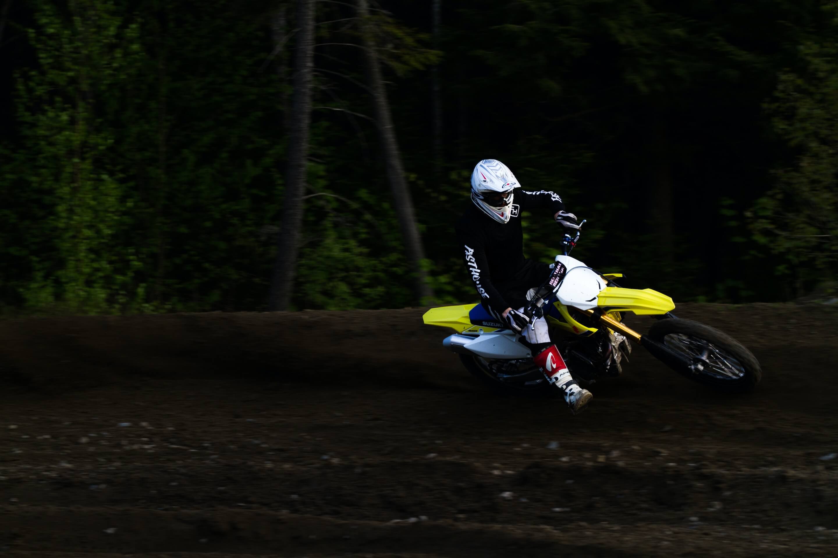 Expert Tips for Perfecting Dirt Bike Cornering