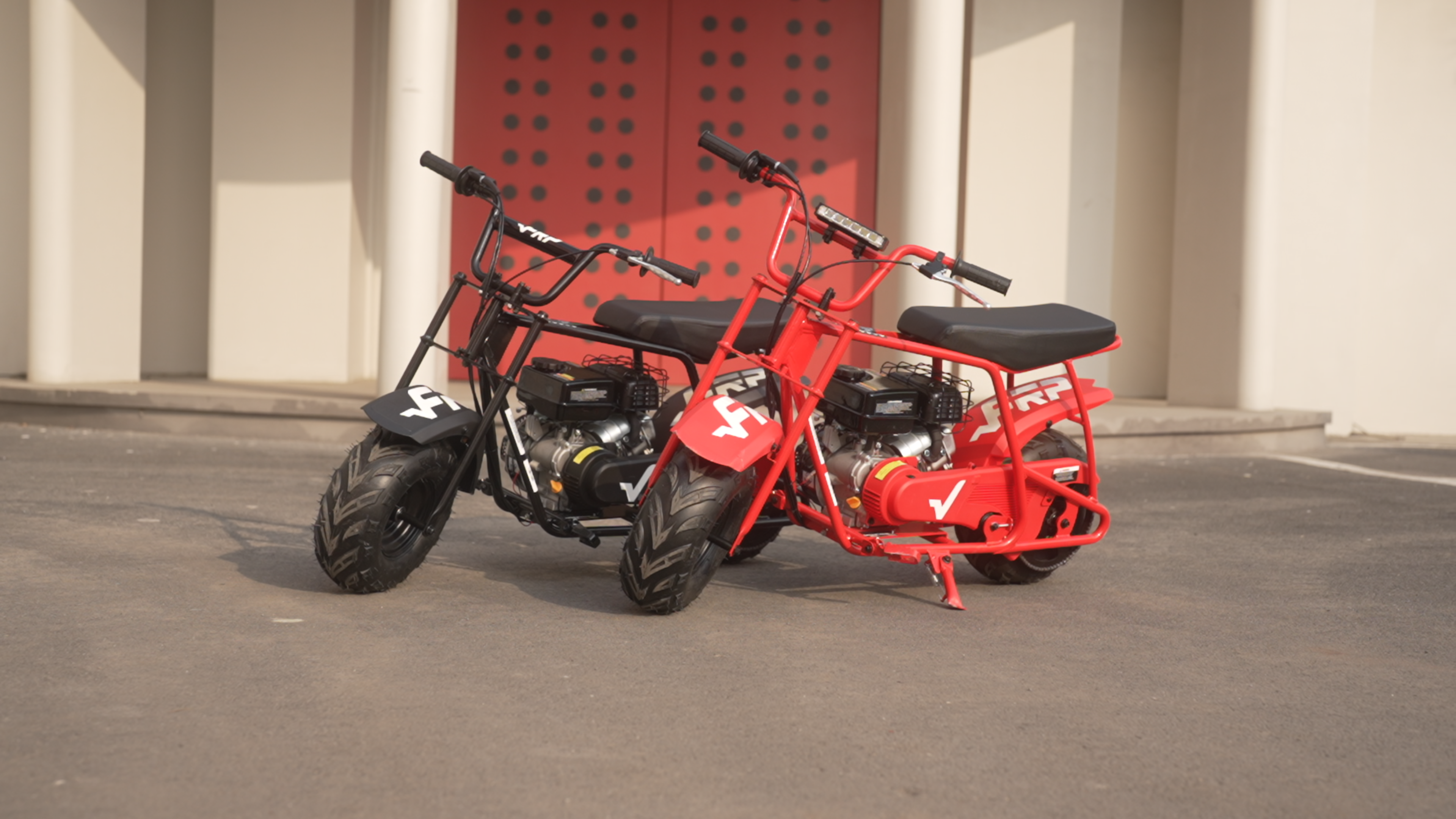 coleman 100cc gas powered mini bike B100 105cc free start every time and enhanced visibility and safety during night rides or low Rt100 Minibike Realtree 100cc Mini